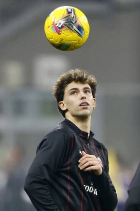 JOAO FELIX SEQUEIRA, Milan, Coppa Italia, Italian Cup, 2024-25, Milan vs Roma 3-1, 05-02-2025, Azione, Action, Riscaldamento, Warm up COPPA ITALIA 2024-25 MILAN-ROMA 3-1