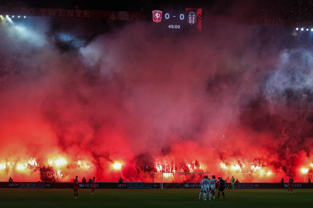 Soccer UEFA Europa League matchday 8 FC Twente Enschede Besiktas JK on 30 01 2025 at Arena De Grolsch Veste in Enschede Fans ignite Bengalos Pyrotechnics Pyro flares Smoke bombs in the fan block of Enschede xJRx