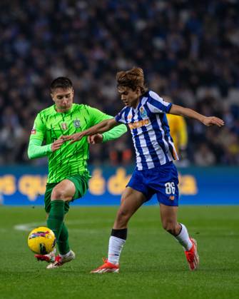 February 7, 2025, Porto, Guimaraes, Portugal: RODRIGO MORA from FC Porto seen on action during the Liga Portugal Betclic 2024 25 match between FC Porto and Sporting CP at Estadio do Dragao 7, February 2025 in Porto, Portugal. Final Score FC Porto 1 - 1 Sporting CP Porto Portugal - ZUMAl192 20250207_zsp_l192_021 Copyright: xMiguelxLemosx