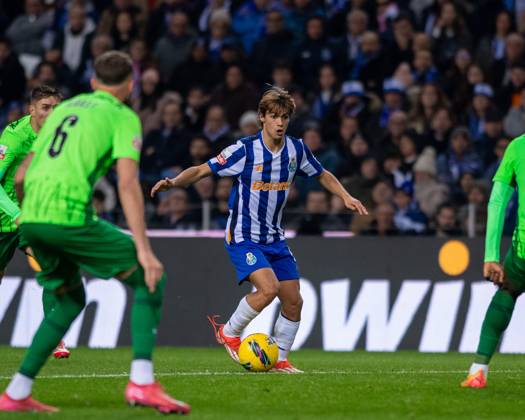 February 7, 2025, Porto, Guimaraes, Portugal: RODRIGO MORA from FC Porto seen on action during the Liga Portugal Betclic 2024 25 match between FC Porto and Sporting CP at Estadio do Dragao 7, February 2025 in Porto, Portugal. Final Score FC Porto 1 - 1 Sporting CP Porto Portugal - ZUMAl192 20250207_zsp_l192_036 Copyright: xMiguelxLemosx