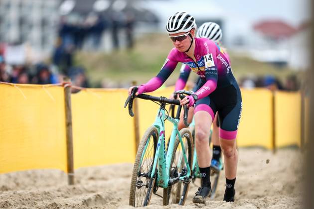 Belgian Jinse Peeters pictured in action during the women elite race of the Noordzeecross cyclocross cycling event in Middelkerke, the eighth and last race of the Superprestige competition on Saturday 08 February 2025. DAVIDxPINTENS  x111998803x
