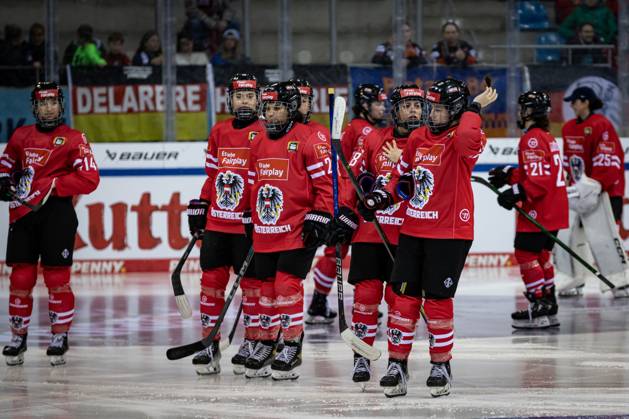 Olympic Qualification Tournament Austria vs. Slovakia 09 02 25 Team Austria before the match Olympic Qualification Tournament Austria vs. Slovakia Bremerhaven, Eisarena on 09 02 25 Copyright: xBEAUTIFULxSPORTS MarioxM.xKobergx