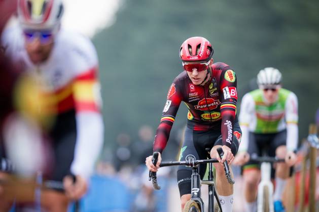 Belgian Michael Vanthourenhout pictured in action during the men s elite race of the Krawatencross cyclocross in Lille, stage 7 (out of 8) in the X2O Trofee Veldrijden competition, Sunday 09 February 2025. JASPERxJACOBS  x112093065x