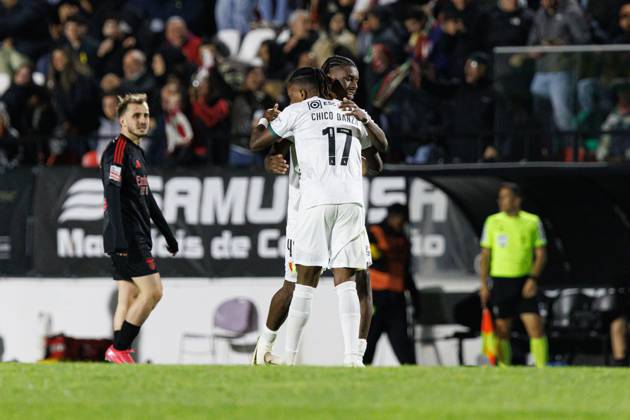 Chico Banza seen celebrating after scoring goal during Liga Portugal game between teams of CF Estrela Amadora and SL Benfica at Estadio Jose Gomes (Maciej Rogowski) Amadora Estadio Jose Gomes Portugal Copyright: xMaciejxRogowskix estrelaslb2425-145