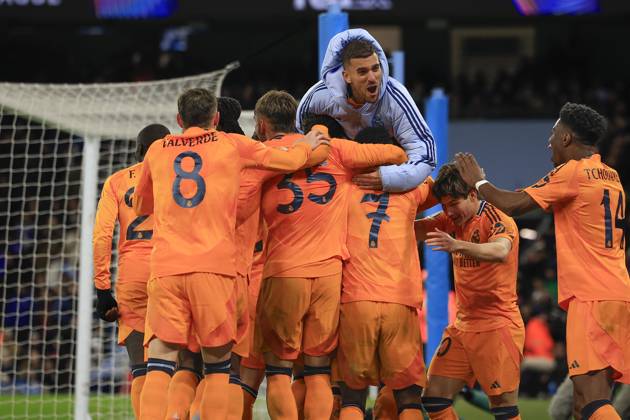 Manchester City v Real Madrid Champions League 11 02 2025. Real Madrid players celebrate the winning goal from Jude Bellingham (5) of Real Madrid to make it 2-3 during the Champions League match between Manchester City and Real Madrid at the Etihad Stadium, Manchester, England on 11 February 2025. Manchester Etihad Stadium Manchester England Editorial use only , Copyright: xConorxMolloyx PSI-21439-0059