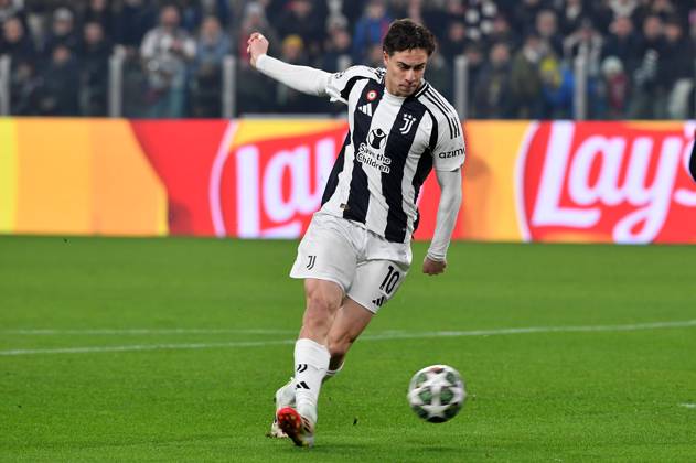 Foto IPP Massimo Rana Torino 11-02-2025 Calcio Champions League 2024 2025 playoff partita di andata Juventus-Psv Eindhoven 2-1 nella foto kenan yildiz Italy Photo Press - World Copyright italy ITALY Copyright: xR4924_italyphotopressx