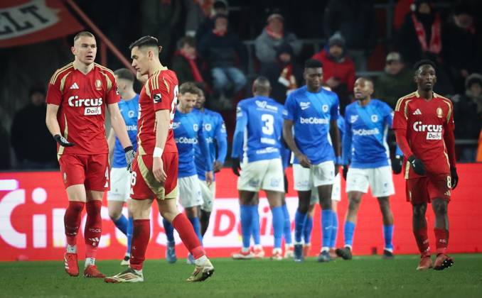 Standard s Sotiris Alexandropoulos looks dejected during a soccer match between Standard de Liege and KRC Genk, Friday 14 February 2025 in Liege, on day 26 of the 2024-2025 season of the Jupiler Pro League first division of the Belgian championship. VIRGINIExLEFOUR x112459655x