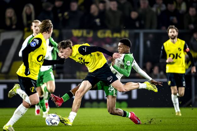 Feyenoord Rotterdam midfielder Givairo Read, NAC Breda forwarder Leo Sauer during the match NAC Feyenoord at the Rat Verlegh stadium for the Dutch Eredivisie season 2024 2025 in BREDA, Netherlands on 15 february 2025, photo by Marcel van Dorst EYE4images DeFodi Images Defodi 746 216347 Defodi-746
