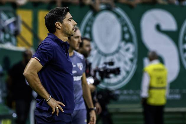 Match between Palmeiras and Sao Paulo for the Sao Paulo championship Sao paulo (sp), 02 16 2025 - paulistao palmeiras vs sao paulo - palmeiras coach abel ferreira, during the match between palmeiras and sao paulo, valid for the 10th round of the 2025 paulista football championship, on the night of this sunday, february 16, 2025, at allianz parque, in sao paulo. (Foto: Leco Viana Thenews2 imago images) SPO Copyright: xLecoxVianax