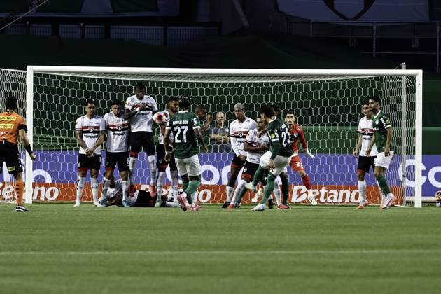 Match between Palmeiras and Sao Paulo for the Sao Paulo championship Sao paulo (sp), 02 16 2025 - paulistao palmeiras vs sao paulo - match between palmeiras against sao paulo, valid for the 10th round of the 2025 paulista football championship, on the night of this sunday, february 16, 2025, at allianz parque, in sao paulo-sp (Foto: Leco Viana Thenews2 imago images) SPO Copyright: xLecoxVianax
