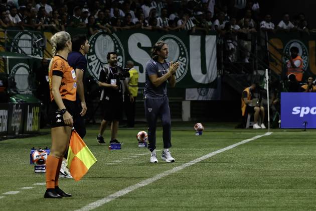 Match between Palmeiras and Sao Paulo for the Sao Paulo championship Sao paulo (sp), 02 16 2025 - paulistao palmeiras vs sao paulo - palmeiras coach luis zubeldia during the match between palmeiras and sao paulo, valid for the 10th round of the 2025 paulista football championship, on the night of this sunday, february 16, 2025, at allianz parque, in sao paulo-sp (Foto: Leco Viana Thenews2 imago images) SPO Copyright: xLecoxVianax