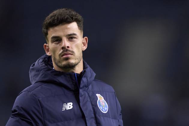FC Porto v AS Roma - UEFA Europa League 2024 25 League Knockout Play-off First Leg Ze Pedro of FC Porto looks on at the end of the UEFA Europa League Knockout phase play-offs 1st leg match between FC Porto and AS Roma at Estadio Do Dragao in Porto, Portugal, on February 13, 2025. UEFA Europa League Knockout phase play-offs1st leg match between FC porto and AS Roma at Estadio Do Dragao in Porto, Portugal, o Porto Portugal Copyright: xJosexManuelxAlvarezxReyx originalFilename:alvarezrey-notitle250213_np7d1