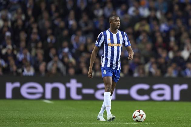FC Porto v AS Roma - UEFA Europa League 2024 25 League Knockout Play-off First Leg Tiago Djalo of FC Porto is in action during the UEFA Europa League Knockout phase play-offs 1st leg match between FC Porto and AS Roma at Estadio Do Dragao in Porto, Portugal, on February 13, 2025. UEFA Europa League Knockout phase play-offs1st leg match between FC porto and AS Roma at Estadio Do Dragao in Porto, Portugal, o Porto Portugal Copyright: xJosexManuelxAlvarezxReyx originalFilename:alvarezrey-notitle250213_npKGO