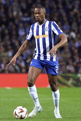FC Porto v AS Roma - UEFA Europa League 2024 25 League Knockout Play-off First Leg Tiago Djalo of FC Porto is in action during the UEFA Europa League Knockout phase play-offs 1st leg match between FC Porto and AS Roma at Estadio Do Dragao in Porto, Portugal, on February 13, 2025. UEFA Europa League Knockout phase play-offs1st leg match between FC porto and AS Roma at Estadio Do Dragao in Porto, Portugal, o Porto Portugal Copyright: xJosexManuelxAlvarezxReyx originalFilename:alvarezrey-notitle250213_npoRl