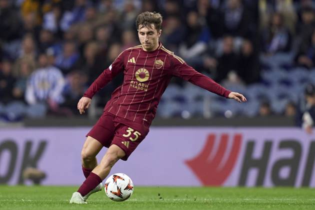 FC Porto v AS Roma - UEFA Europa League 2024 25 League Knockout Play-off First Leg Tommaso Baldazni of AS Roma is in action during the UEFA Europa League Knockout phase play-offs 1st leg match between FC Porto and AS Roma at Estadio Do Dragao in Porto, Portugal, on February 13, 2025. UEFA Europa League Knockout phase play-offs1st leg match between FC porto and AS Roma at Estadio Do Dragao in Porto, Portugal, o Porto Portugal Copyright: xJosexManuelxAlvarezxReyx originalFilename:alvarezrey-notitle250213_npnrA