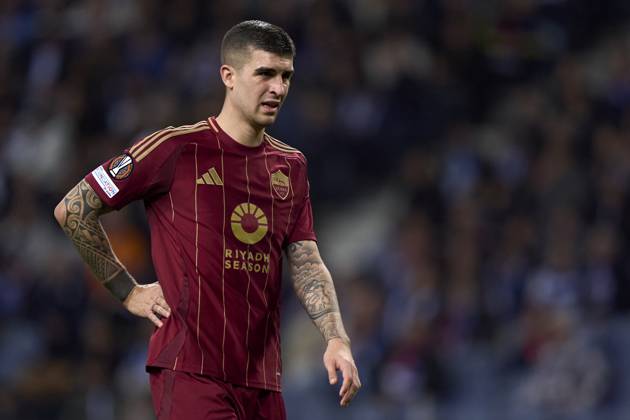 FC Porto v AS Roma - UEFA Europa League 2024 25 League Knockout Play-off First Leg Gianluca Mancini of AS Roma reacts during the UEFA Europa League Knockout phase play-offs 1st leg match between FC Porto and AS Roma at Estadio Do Dragao in Porto, Portugal, on February 13, 2025. UEFA Europa League Knockout phase play-offs1st leg match between FC porto and AS Roma at Estadio Do Dragao in Porto, Portugal, o Porto Portugal Copyright: xJosexManuelxAlvarezxReyx originalFilename:alvarezrey-notitle250213_npOpg