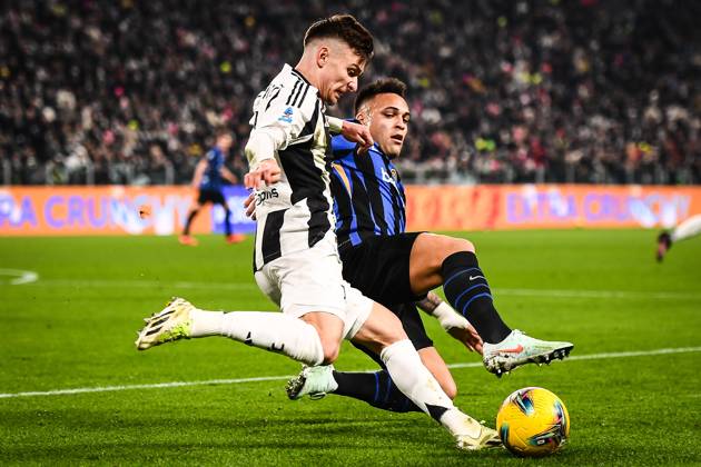 February 16, 2025, Turin, Italy, Italy: Francisco CONCEICAO of Juventus and Lautaro MARTINEZ of Inter Milan during the Serie A match between Juventus FC and FC Internazionale at Allianz Stadium on January 16, 2025 in Turin, Italy. Turin Italy - ZUMAm308 20250216_zsp_m308_042 Copyright: xMatthieuxMirvillex