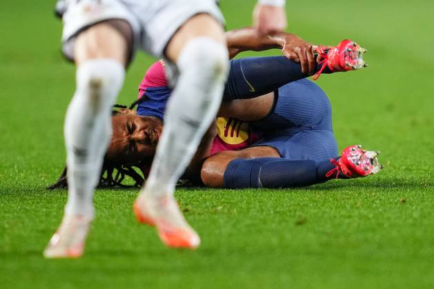 FC Barcelona, Barca Rayo Vallecano. La Liga EA Sports match. Date 24 Jules Kounde of FC Barcelona during the La Liga EA Sports match between FC Barcelona and Rayo Vallecano played at Lluis Companys Stadium on February 17, 2025 in Barcelona, Spain. kpng Copyright: xBaguxBlancox xPRESSINPHOTOx PS_240217_1984