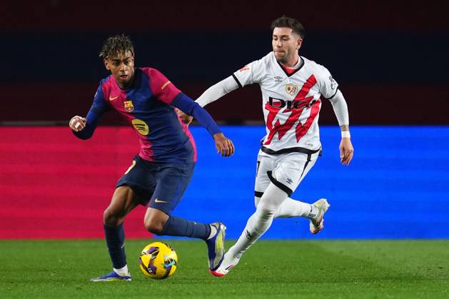 FC Barcelona, Barca Rayo Vallecano. La Liga EA Sports match. Date 24 Lamine Yamal of FC Barcelona and Adrian Embarba of Rayo Vallecano during the La Liga EA Sports match between FC Barcelona and Rayo Vallecano played at Lluis Companys Stadium on February 17, 2025 in Barcelona, Spain. kpng Copyright: xBaguxBlancox xPRESSINPHOTOx PS_240217_1989