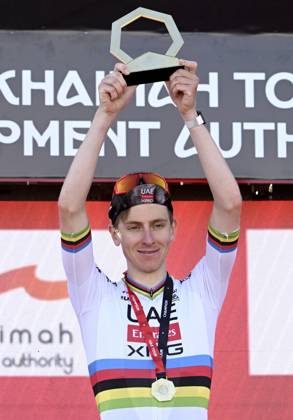 UAE Tour 2025 - Stage 3 JEBEL JAIS, UNITED ARAB EMIRATES - FEBRUARY 19 : Pogacar Tadej (SLO) of UAE Team Emirates pictured during the podium ceremony of Stage 3 of the UAE Tour 2025 cycling race with start in Ras Al Khaimah and finish in Jebel Jais (181km) on February 19, 2025 in Jebel Jais, United Arab Emirates, 19 02 2025 Jebel Jais United Arab Emirates  Copyright: xPeterxDexVoechtx