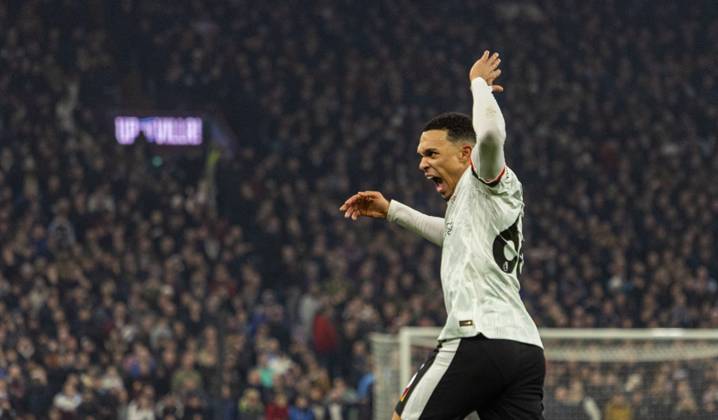 Football - FA Premier League - Aston Villa FC v Liverpool FC BIRMINGHAM, ENGLAND - Wednesday, February 19, 2025: Liverpool s Trent Alexander-Arnold celebrates after scoring his side s second goal during the FA Premier League match between Aston Villa FC and Liverpool FC at Villa Park. (Photo by David Rawcliffe Propaganda) BIRMINGHAM Villa Park WEST MIDLANDS ENGLAND Copyright: xDavidxRawcliffex P2025-02-19-Aston_Villa_Liverpool-86