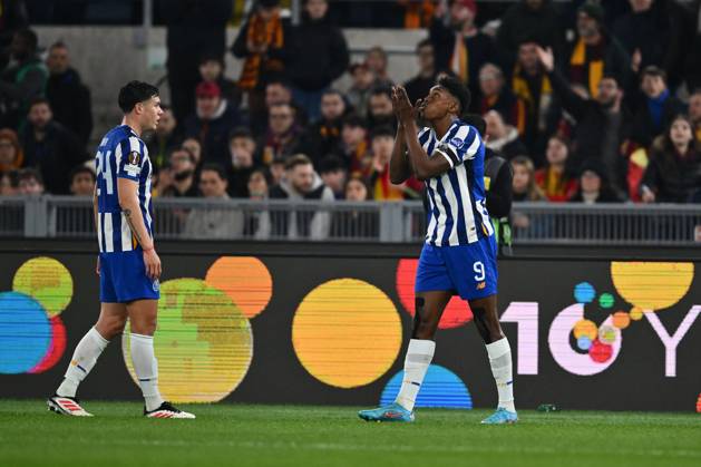 CALCIO - UEFA Europa League - AS Roma vs FC Porto Samu Omorodion of F.C. Porto celebrates after scoring the goal to make it 0-1 during the 2024 25 UEFA Europa League knockout play-off second leg match between A.S. Roma and F.C. Porto at Olympic Stadium on February 20, 2025 in Rome, Italy. Rome Italy  Copyright: xIPAxSport ABACAx