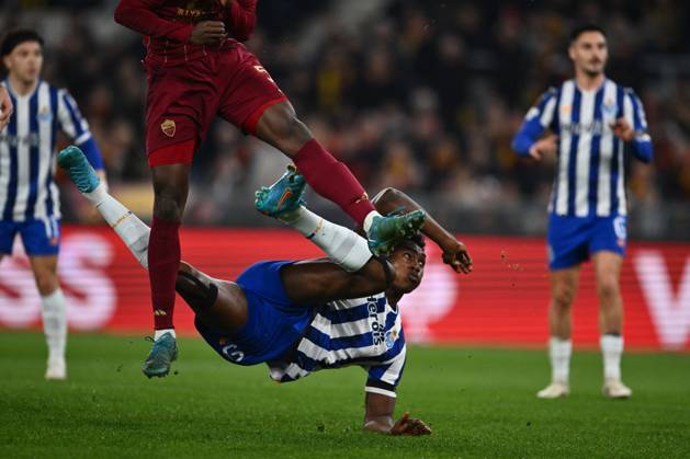 CALCIO - UEFA Europa League - AS Roma vs FC Porto Samu Omorodion of F.C. Portoscores the goal for 0-1 during the 2024 25 UEFA Europa League knockout play-off second leg match between A.S. Roma and F.C. Porto at Olympic Stadium on February 20, 2025 in Rome, Italy. Rome Italy  Copyright: xIPAxSport ABACAx