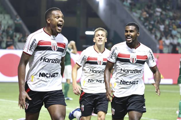 Match between Palmeiras and Botafogo SP for the Sao Paulo championship Sao paulo (sp), 20 02 2025 - paulistao palmeiras vs botagogo sp alexandre de jesus of botafogo sp scores and celebrates his goal in a match between palmeiras vs botafogo sp, valid for the 11th round of the 2025 paulista football championship, on the night of this tuesday, february 20, 2025, at allianz parque, in sao paulo-sp (Foto: Leco Viana Thenews2 imago images) SPO Copyright: xLecoxVianax