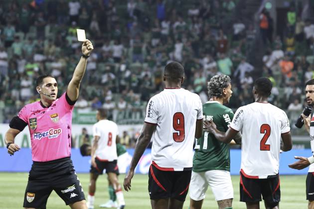 Match between Palmeiras and Botafogo SP for the Sao Paulo championship Sao paulo (sp), 20 02 2025 - paulistao palmeiras vs botagogo sp alexandre de jesus of botafogo sp scores and celebrates his goal in a match between palmeiras vs botafogo sp, valid for the 11th round of the 2025 paulista football championship, on the night of this tuesday, february 20, 2025, at allianz parque, in sao paulo-sp (Foto: Leco Viana Thenews2 imago images) SPO Copyright: xLecoxVianax