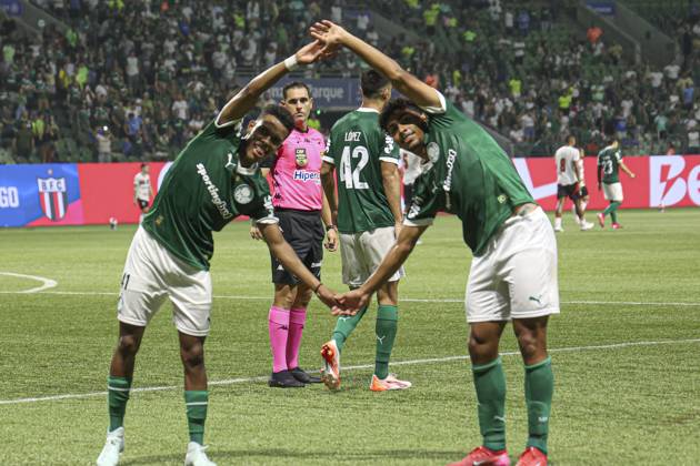 Match between Palmeiras and Botafogo SP for the Sao Paulo championship Sao paulo (sp), 20 02 2025 - paulistao palmeiras vs botagogo sp luighi from palmeiras scores and celebrates his goal in the match between palmeiras and botafogo sp, valid for the 11th round of the 2025 paulista football championship, on the night of this tuesday, february 20, 2025, at allianz parque, in sao paulo-sp (Foto: Leco Viana Thenews2 imago images) SPO Copyright: xLecoxVianax