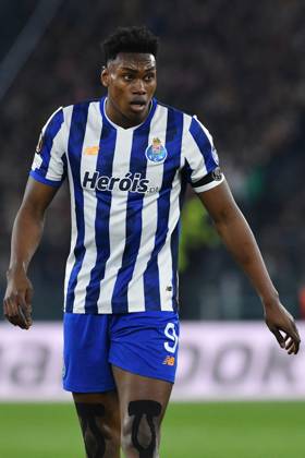 CALCIO - UEFA Europa League - AS Roma vs FC Porto Samu Omorodion of FC Porto during the Europa League Knockout phase play-offs 2nd leg match between AS Roma v FC Porto at Olympic stadium, Mattia Vian during AS Roma vs FC Porto, Football Europa League match in Rome, Italy, February 20 2025 Rome Italy  Copyright: xIPAxSport ABACAx