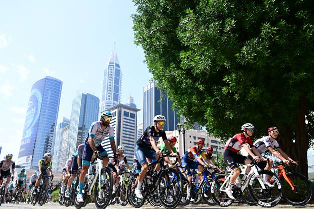 UAE Tour 2025 - Stage 5 DUBAI, UNITED ARAB EMIRATES - FEBRUARY 21 : the bunch pictured at the start in Dubai during Stage 5 of the UAE Tour 2025 cycling race with start in American University in Dubai and finish in Hamdan Bin Mohammed Smart University (160 km) on February 21, 2025 in Dubai, United Arab Emirates, 21 02 2025 Dubai United Arab Emirates  Copyright: xPeterxDexVoechtx