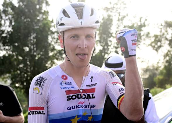 UAE Tour 2025 - Stage 5 DUBAI, UNITED ARAB EMIRATES - FEBRUARY 20 : Merlier Tim (BEL) of Soudal Quick-Step celebrates the victory after Stage 5 of the UAE Tour 2025 cycling race with start in American University in Dubai and finish in Hamdan Bin Mohammed Smart University (160 km) on February 20, 2025 in Dubai, United Arab Emirates, 20 02 2025 Dubai United Arab Emirates  Copyright: xPeterxDexVoechtx