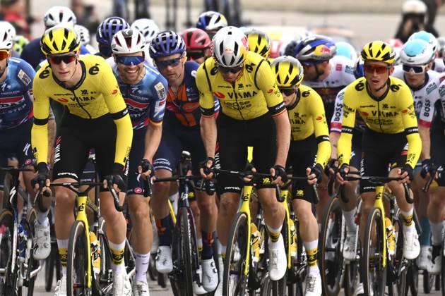 2025 Volta Algarve cycling race - Stage 3 TAVIRA, PORTUGAL - FEBRUARY 21 : Van Aert Wout (BEL) of Team Visma I Lease a Bike, Vingegaard Jonas (DEN) of Team Visma I Lease a Bike, Kuss Sepp (USA) of Team Visma I Lease a Bike during stage 3 of the 51th edition of the Volta Algarve cycling race, with start in Vila Real Santo Antonio and finish in Tavira on February 21, 2025 in Tavira, Portugal, 21 02 2025 ( Motordriver Kenny Verfaillie - Tavira Portugal  Copyright: xTomasxSiskx