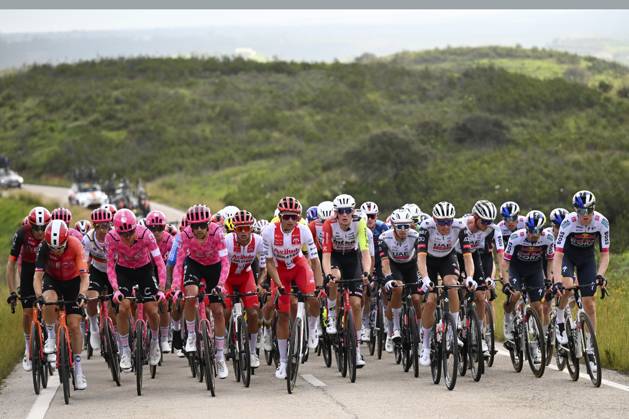2025 Volta Algarve cycling race - Stage 3 TAVIRA, PORTUGAL - FEBRUARY 21 : illustration picture of the peloton during stage 3 of the 51th edition of the Volta Algarve cycling race, with start in Vila Real Santo Antonio and finish in Tavira on February 21, 2025 in Tavira, Portugal, 21 02 2025 ( Motordriver Kenny Verfaillie - Tavira Portugal  Copyright: xTomasxSiskx