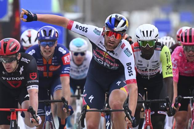 2025 Volta Algarve cycling race - Stage 3 TAVIRA, PORTUGAL - FEBRUARY 21 : Meeus Jordi (BEL) of Red Bull - Bora - Hansgrohe wins, Dainese Alberto (ITA) of Tudor Pro Cycling Team, Girmay Biniam (ERI) of Intermarche - Wanty during stage 3 of the 51th edition of the Volta Algarve cycling race, with start in Vila Real Santo Antonio and finish in Tavira on February 21, 2025 in Tavira, Portugal, 21 02 2025 ( Motordriver Kenny Verfaillie - Tavira Portugal  Copyright: xTomasxSiskx