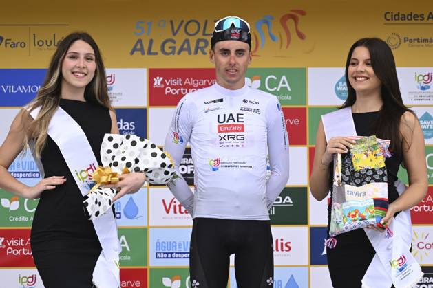 2025 Volta Algarve cycling race - Stage 3 TAVIRA, PORTUGAL - FEBRUARY 21 : Christen Jan (SUI) of UAE Team Emirates pictured with the white jersey during the podium ceremony of stage 3 of the 51th edition of the Volta Algarve cycling race, with start in Vila Real Santo Antonio and finish in Tavira on February 21, 2025 in Tavira, Portugal, 21 02 2025 ( Motordriver Kenny Verfaillie - Tavira Portugal Copyright: xTomasxSiskx