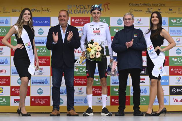 2025 Volta Algarve cycling race - Stage 3 TAVIRA, PORTUGAL - FEBRUARY 21 : Christen Jan (SUI) of UAE Team Emirates pictured with the white jersey during the podium ceremony of stage 3 of the 51th edition of the Volta Algarve cycling race, with start in Vila Real Santo Antonio and finish in Tavira on February 21, 2025 in Tavira, Portugal, 21 02 2025 ( Motordriver Kenny Verfaillie - Tavira Portugal Copyright: xTomasxSiskx