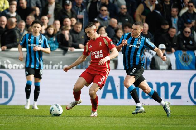 Standard s Sotiris Alexandropoulos and Club s Ferran Jutgla fight for the ball during a soccer match between Club Brugge and Standard de Liege, Sunday 23 February 2025 in Brugge, on day 27 of the 2024-2025 season of the Jupiler Pro League first division of the Belgian championship. KURTxDESPLENTER x113088598x
