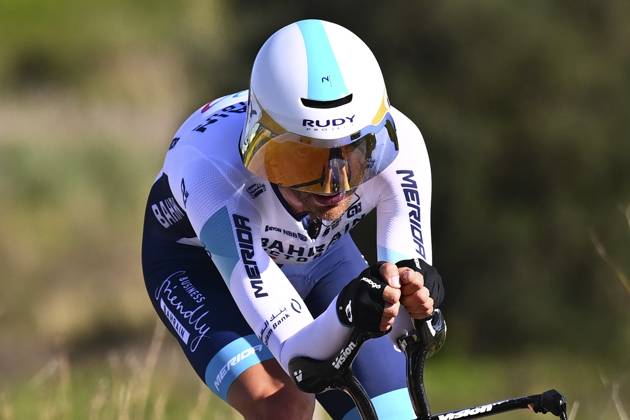 2025 Volta Algarve cycling race - Stage 5 MALHAO, PORTUGAL - FEBRUARY 23 : Caruso Damiano (ITA) of Bahrain Victorious during stage 5, an individual time trial, of the 51th edition of the Volta Algarve cycling race, with start in Salir and finish in Malhao on February 23, 2025 in Malhao, Portugal, 23 02 2025 ( Motordriver Kenny Verfaillie - Malhao Portugal  Copyright: xTomasxSiskx