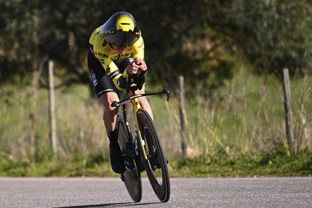 2025 Volta Algarve cycling race - Stage 5 MALHAO, PORTUGAL - FEBRUARY 23 : Kuss Sepp (USA) of Team Visma I Lease a Bike during stage 5, an individual time trial, of the 51th edition of the Volta Algarve cycling race, with start in Salir and finish in Malhao on February 23, 2025 in Malhao, Portugal, 23 02 2025 ( Motordriver Kenny Verfaillie - Malhao Portugal  Copyright: xTomasxSiskx