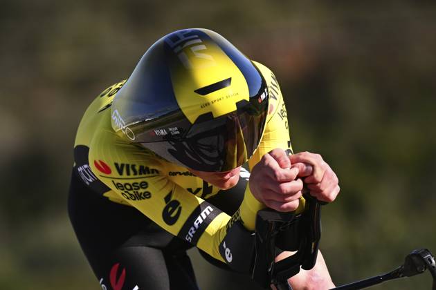 2025 Volta Algarve cycling race - Stage 5 MALHAO, PORTUGAL - FEBRUARY 23 : Tulett Ben (GBR) of Team Visma I Lease a Bike during stage 5, an individual time trial, of the 51th edition of the Volta Algarve cycling race, with start in Salir and finish in Malhao on February 23, 2025 in Malhao, Portugal, 23 02 2025 ( Motordriver Kenny Verfaillie - Malhao Portugal  Copyright: xTomasxSiskx