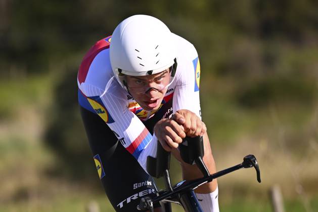2025 Volta Algarve cycling race - Stage 5 MALHAO, PORTUGAL - FEBRUARY 23 : Vacek Mathias (CZE) of Lidl-Trek during stage 5, an individual time trial, of the 51th edition of the Volta Algarve cycling race, with start in Salir and finish in Malhao on February 23, 2025 in Malhao, Portugal, 23 02 2025 ( Motordriver Kenny Verfaillie - Malhao Portugal  Copyright: xTomasxSiskx
