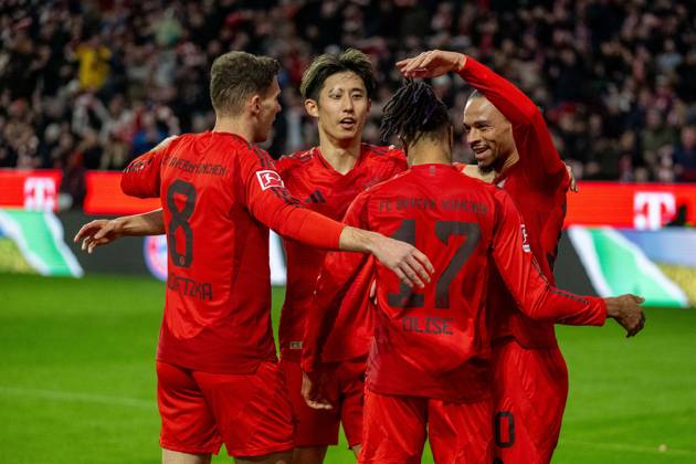 Goal for 1 0 by Michael Olise FC Bayern Muenchen, 17 , with Leon Goretzka FC Bayern Muenchen, 08 , Hiroki Ito FC Bayern Muenchen, 21 , Leroy Sane FC Bayern Muenchen, 10 GER, FC Bayern Muenchen vs Eintracht Frankfurt, Football, Bundesliga, Matchday 23, Season 2024 2025, 23 02 2025, DFL DFB REGULATES PROHIBIT ANY USE OF PHOTOGRAPHS AS IMAGE SEQUENCES AND OR QUASI VIDEO, Eibner Pressefoto Sascha Walther GER, FC Bayern Muenchen vs Eintracht Frankfurt, Football, Bundesliga, Matchday 23, Season 2024 2025, 23 02 2025 Muenchen Copyright: xEibner-Pressefotox EP_EER