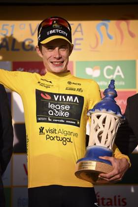 2025 Volta Algarve cycling race - Stage 5 MALHAO, PORTUGAL - FEBRUARY 23 : Vingegaard Jonas (DEN) of Team Visma I Lease a Bike pictured during the podium ceremony of stage 5, an individual time trial, of the 51th edition of the Volta Algarve cycling race, with start in Salir and finish in Malhao on February 23, 2025 in Malhao, Portugal, 23 02 2025 ( Motordriver Kenny Verfaillie - Malhao Portugal  Copyright: xTomasxSiskx
