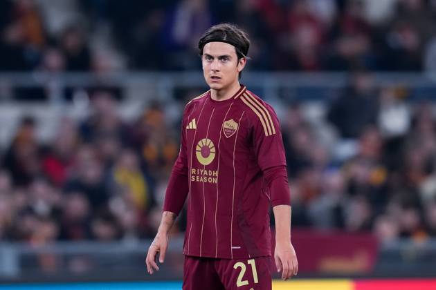 AS Roma v FC Porto - UEFA Europa League 2024 25 Knockout Play-off Second Leg Paulo Dybala of AS Roma looks on during the UEFA Europa League 2024 25 Knockout Play-off Second Leg match between AS Roma and FC Porto at Stadio Olimpico on February 20, 2025 in Rome, Italy. Rome Stadio Olimpico Rome Italy Copyright: xGiuseppexMaffiax UEL_Roma-Porto_200225DSC01141