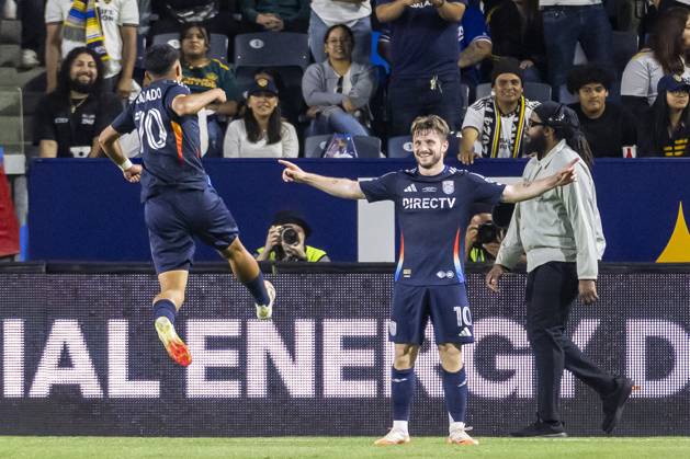 February 23, 2025, Los Angeles, California, United States: San Diego FC s Anders Dreyer 10 celebrates with Alejandro Alvarado Jr. 70 after scoring against the LA Galaxy during an MLS, Fussball Herren, USA Cup soccer match at Dignity Health Sports Park, February 23, 2025 in Carson, Calif. Los Angeles United States - ZUMAs197 20250223_aaa_s197_220 Copyright: xRingoxChiux