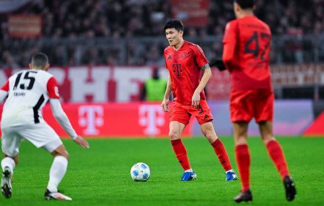 Min Jae Kim FC Bayern Muenchen in action during the Bundesliga match between FC Bayern München and Eintracht Frankfurt, Allianz Arena on February 23, 2025 in Munich, Germany Photo by Silas Schüller DeFodi Images Min Jae Kim FC Bayern Muenchen controls the ball during the Bundesliga match between FC Bayern München and Eintracht Frankfurt at Allianz Arena on February 23, 2025 in Munich, Germany Photo by Silas Schüller DeFodi Images DFL regulations prohibit any use of photographs as image sequences and or quasi video Photo by Silas Schueller DeFodi Images