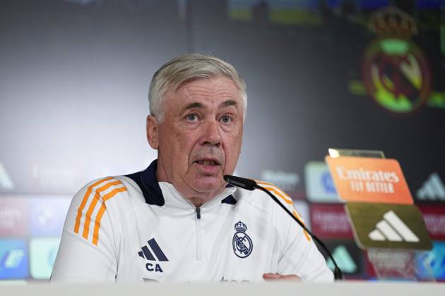 February 25, 2025, Valdebebas, Madrid, SPAIN: Carlo Ancelotti attends his press conference, PK, Pressekonferenz during the training day of Real Madrid ahead the Spanish Cup, Copa del Rey, football match against Real Sociedad at Ciudad Deportiva Real Madrid on February 25, 2024, in Valdebebas, Madrid, Spain. Valdebebas SPAIN - ZUMArain 20250225_zaa_a181_030 Copyright: xOscarxJ.xBarrosox