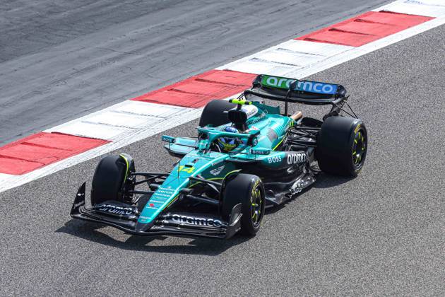 F1 - PRE-SEASON TESTING 2025 - BAHRAIN 14 ALONSO Fernando (spa), Aston Martin F1 Team AMR24, action during the Formula 1 Aramco pre-season testing 2025 of the 2025 FIA Formula One World Championship, WM, Weltmeisterschaft from February 26 to 28, 2025 on the Bahrain International Circuit, in Sakhir, Bahrain - SakhirBahrain  Copyright: xFLORENTxGOODENx
